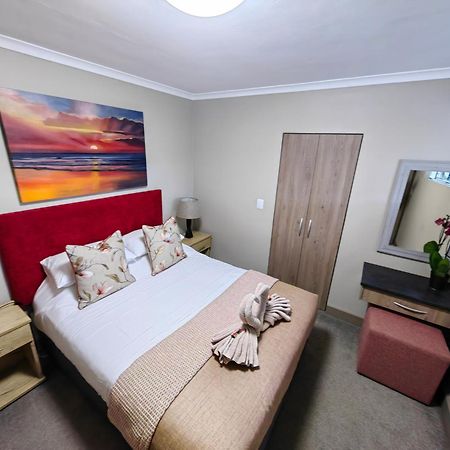 Karibu Self-Catering Accommodation เฮอร์มานุส ภายนอก รูปภาพ